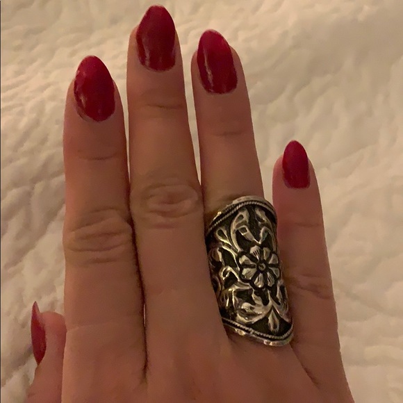 Intricate Sterling Silver Ring - Picture 3 of 11